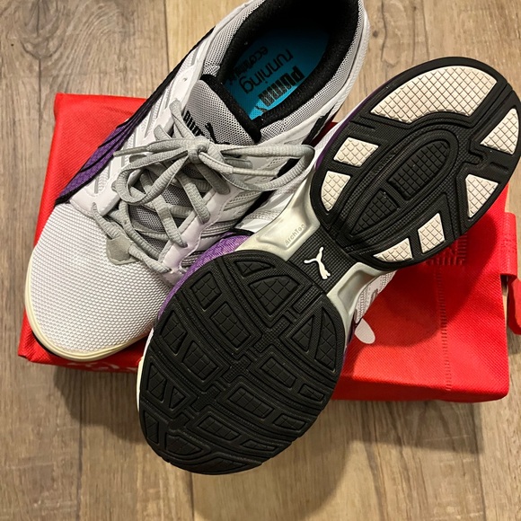PUMA VOLTAIC 3NW white/silver/dewberry running sneakers Size: 7 - Picture 5 of 7